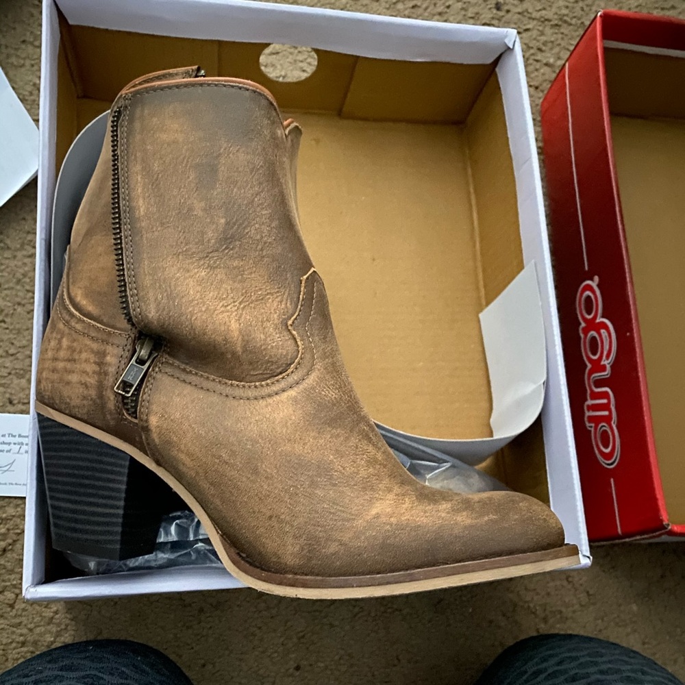 Dingo booties
